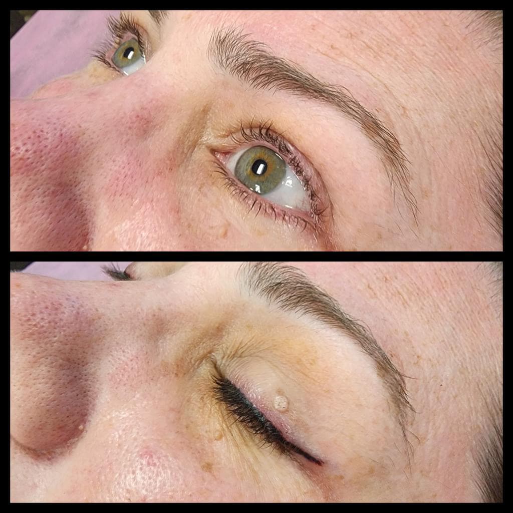Eyeliner top with little flick. By Kat