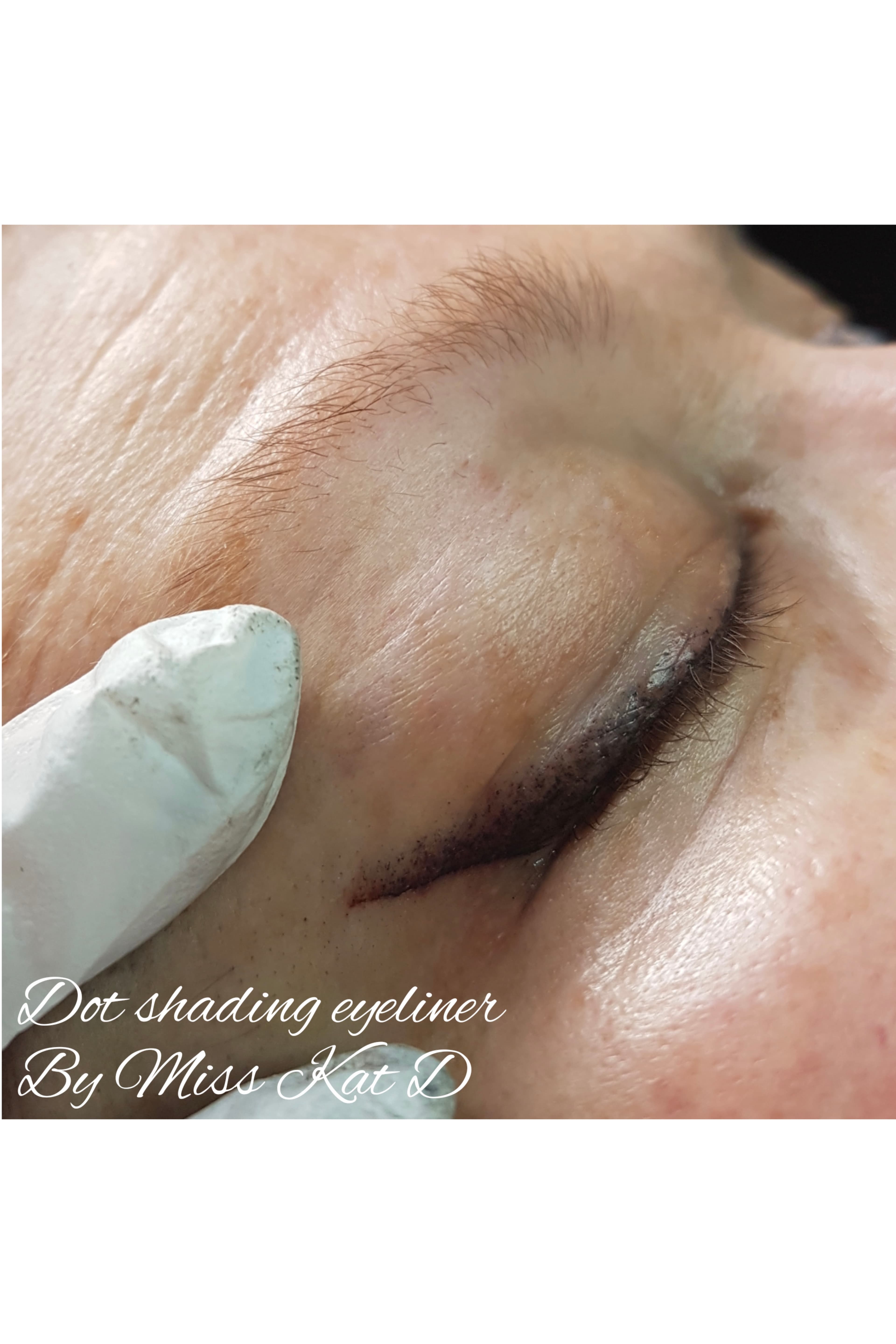 Eyeliner dot shading. By Kat